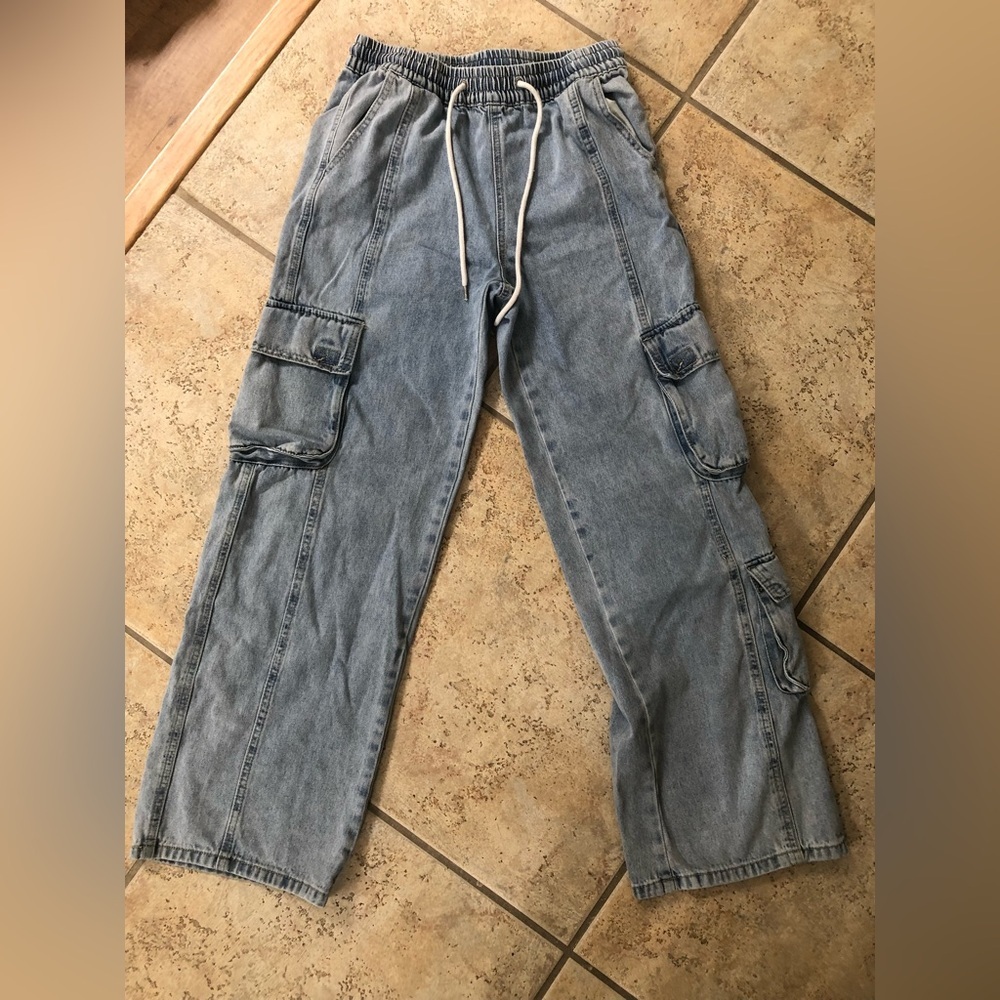 Forever 21 Women’s Blue Cargo Pants 27